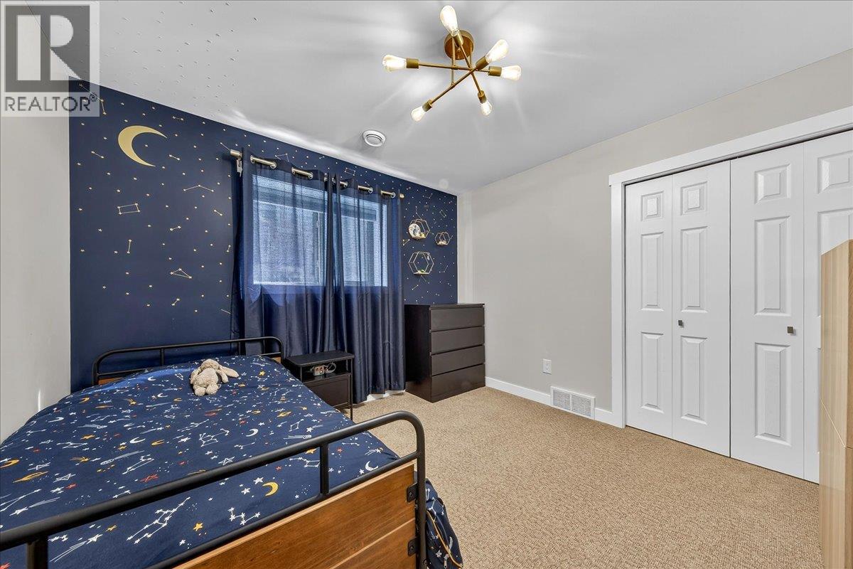 #10 989 SWANSEA VIEW ROAD - 23