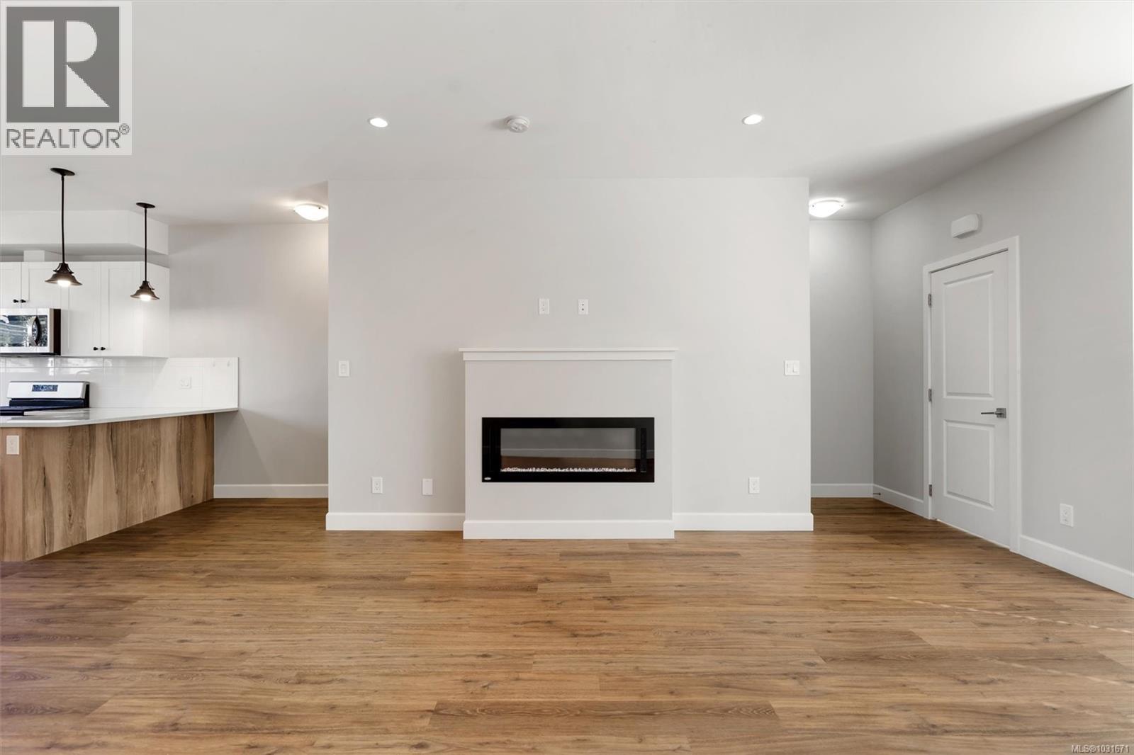 #1303 3351 LUXTON RD - 11