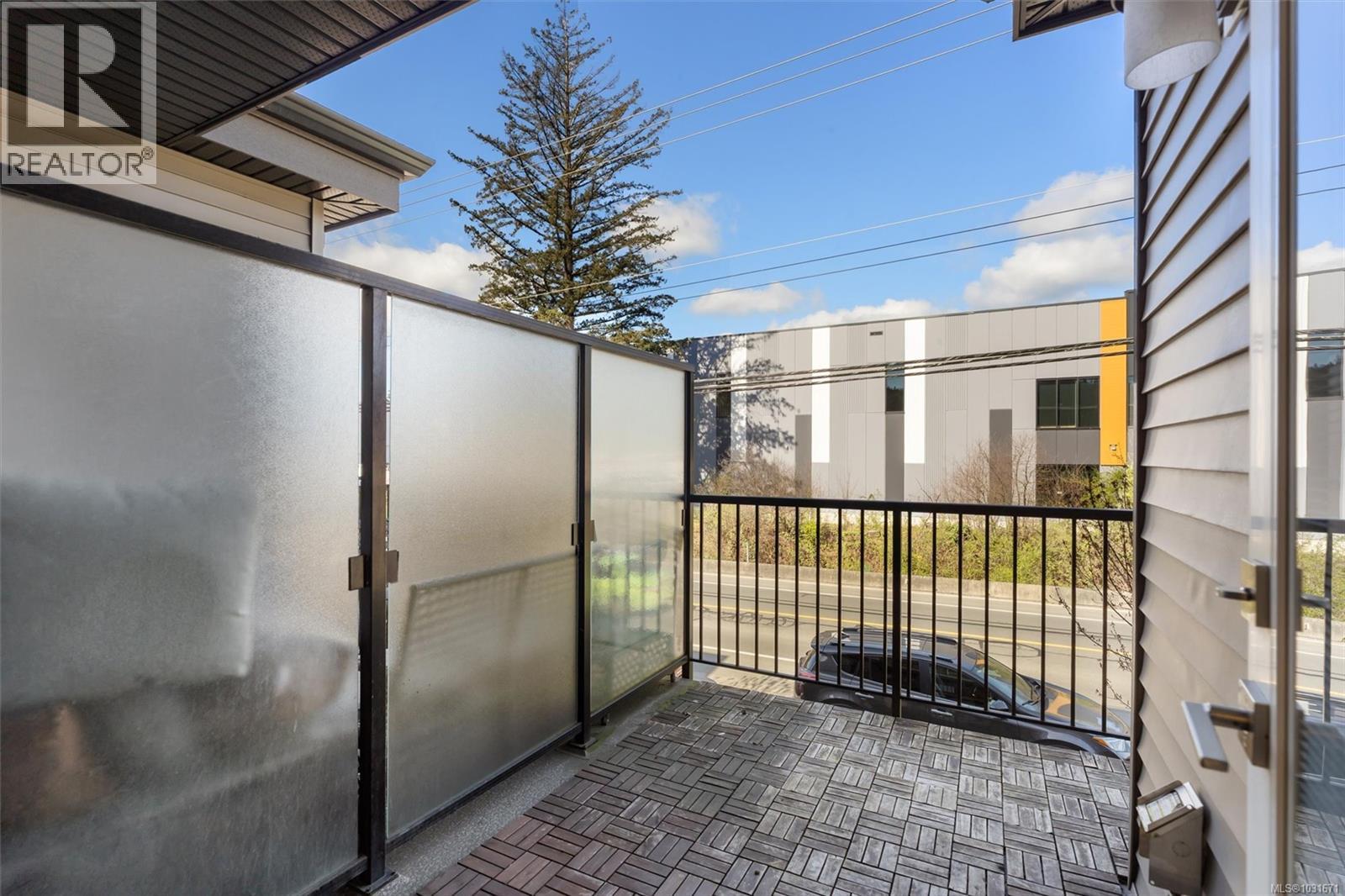 #1303 3351 LUXTON RD - 15