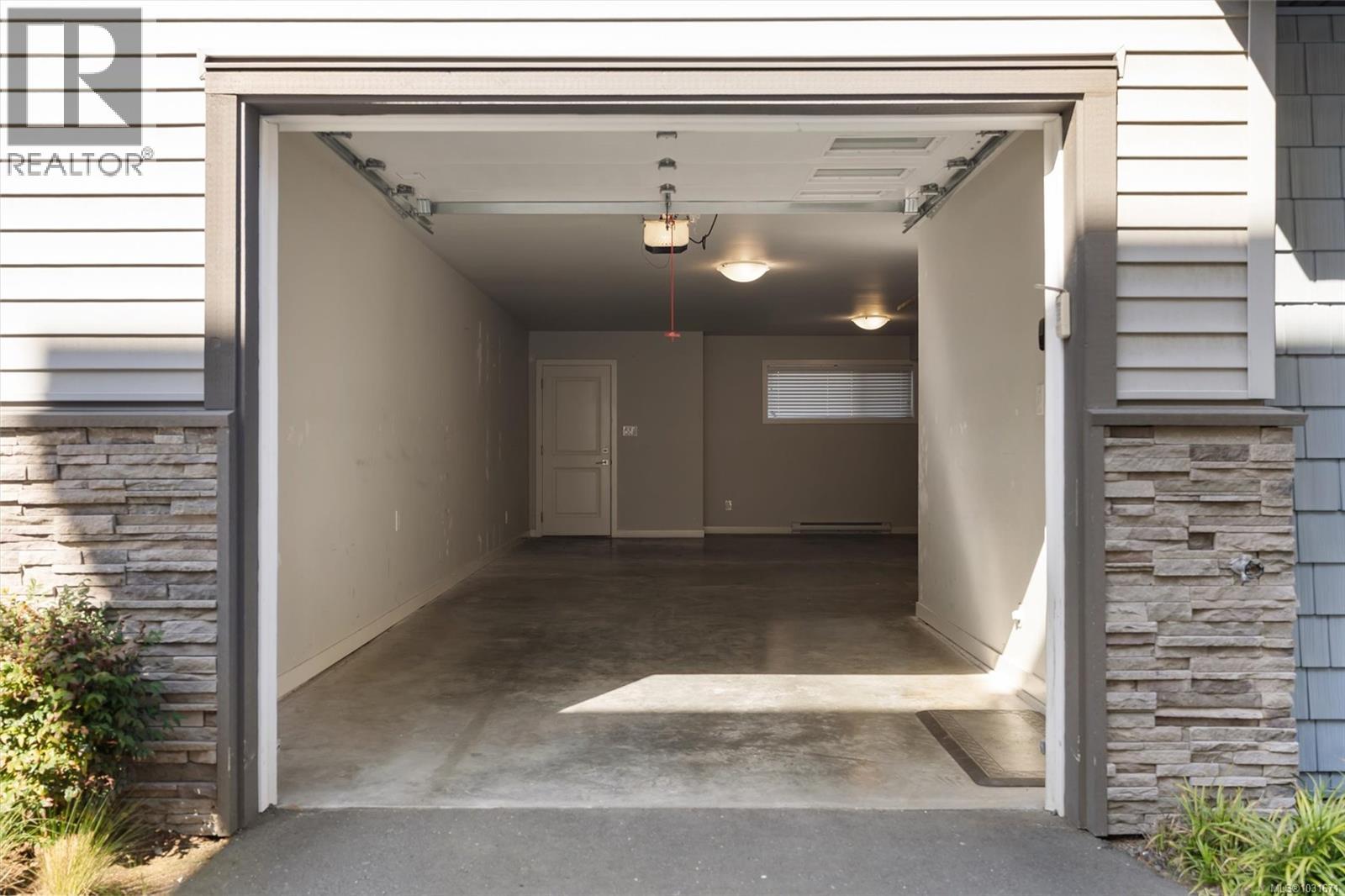 #1303 3351 LUXTON RD - 28