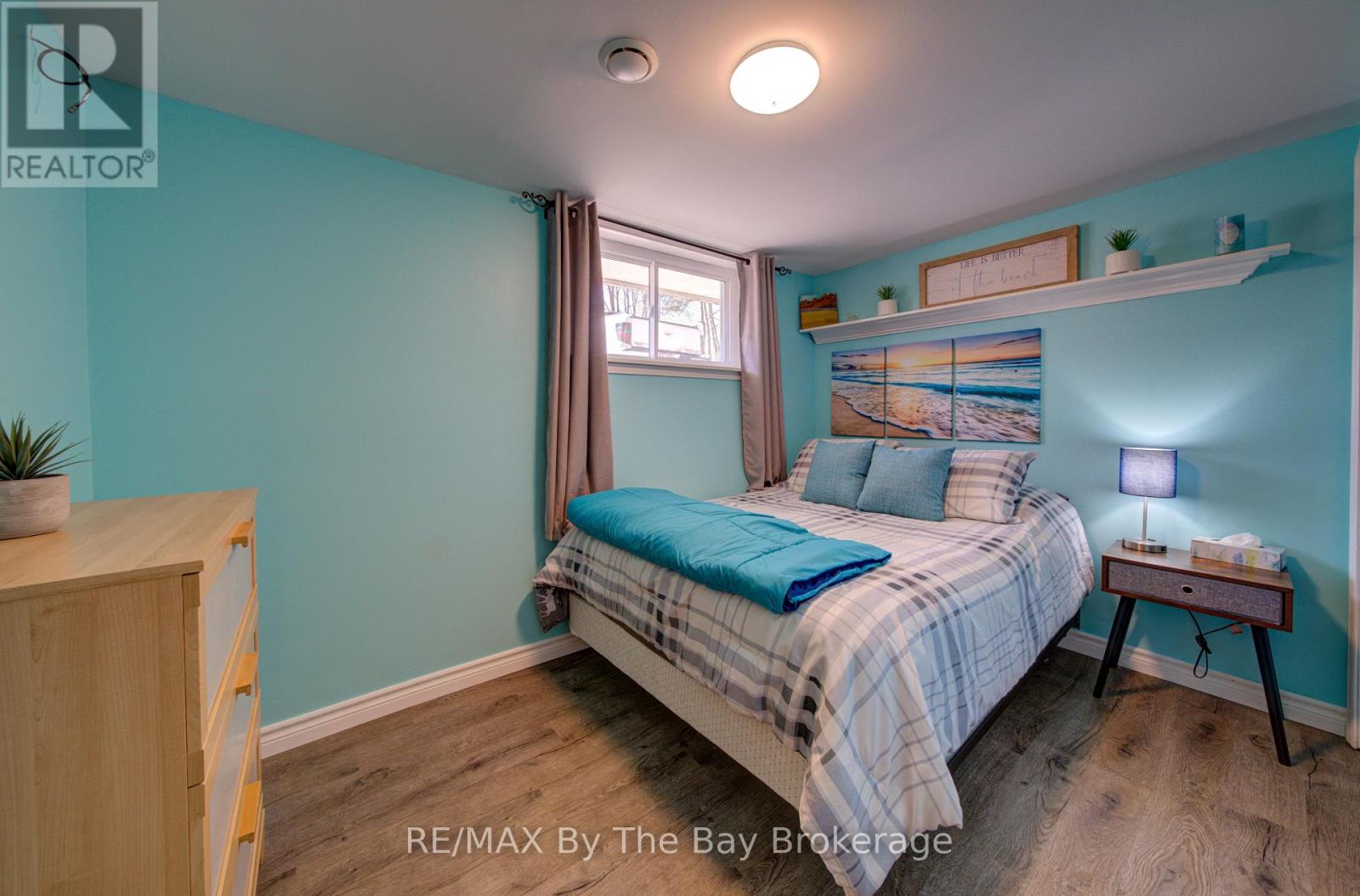 9 FREDERICK DRIVE - 21