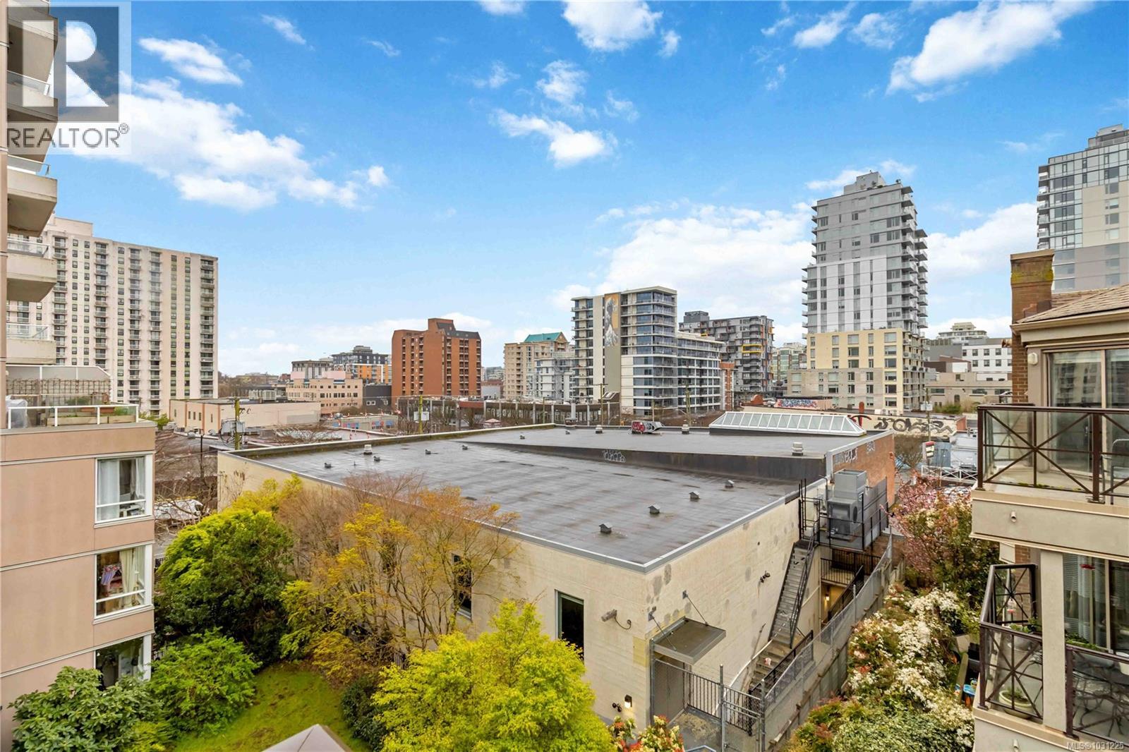 406 935 Johnson Street, Victoria