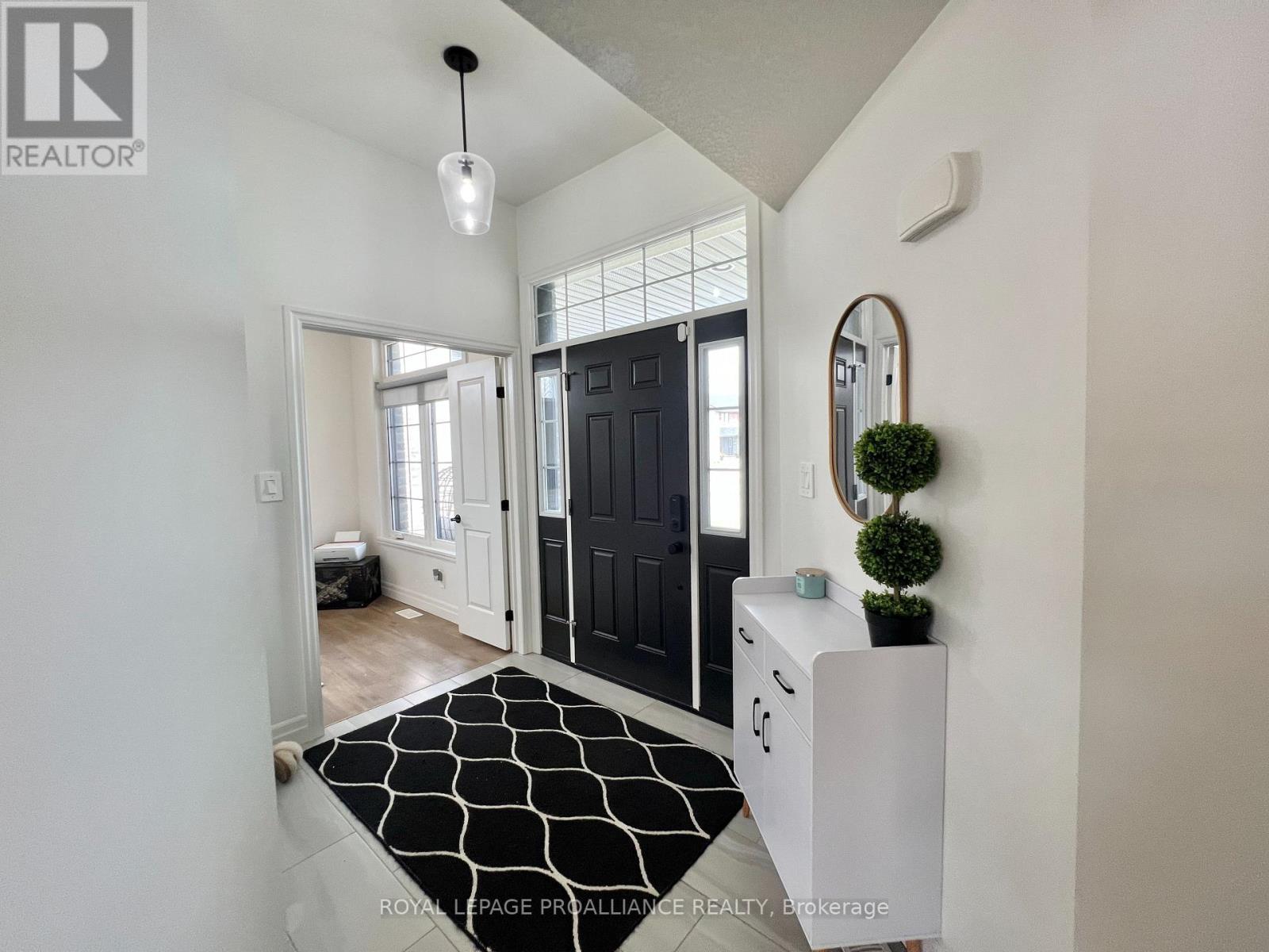 55 LANARK DRIVE - 3