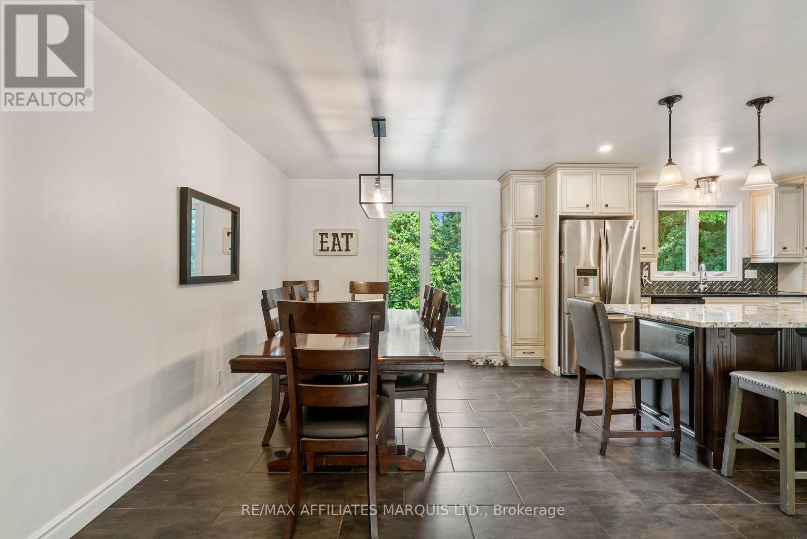 1507 CATHERINE STREET - 11