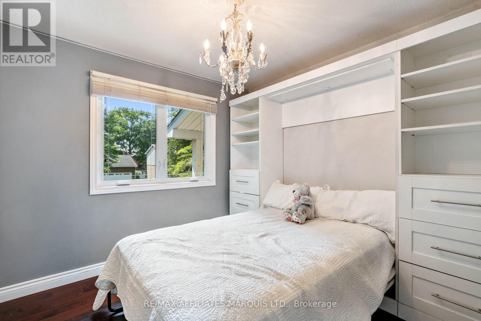 1507 CATHERINE STREET - 21