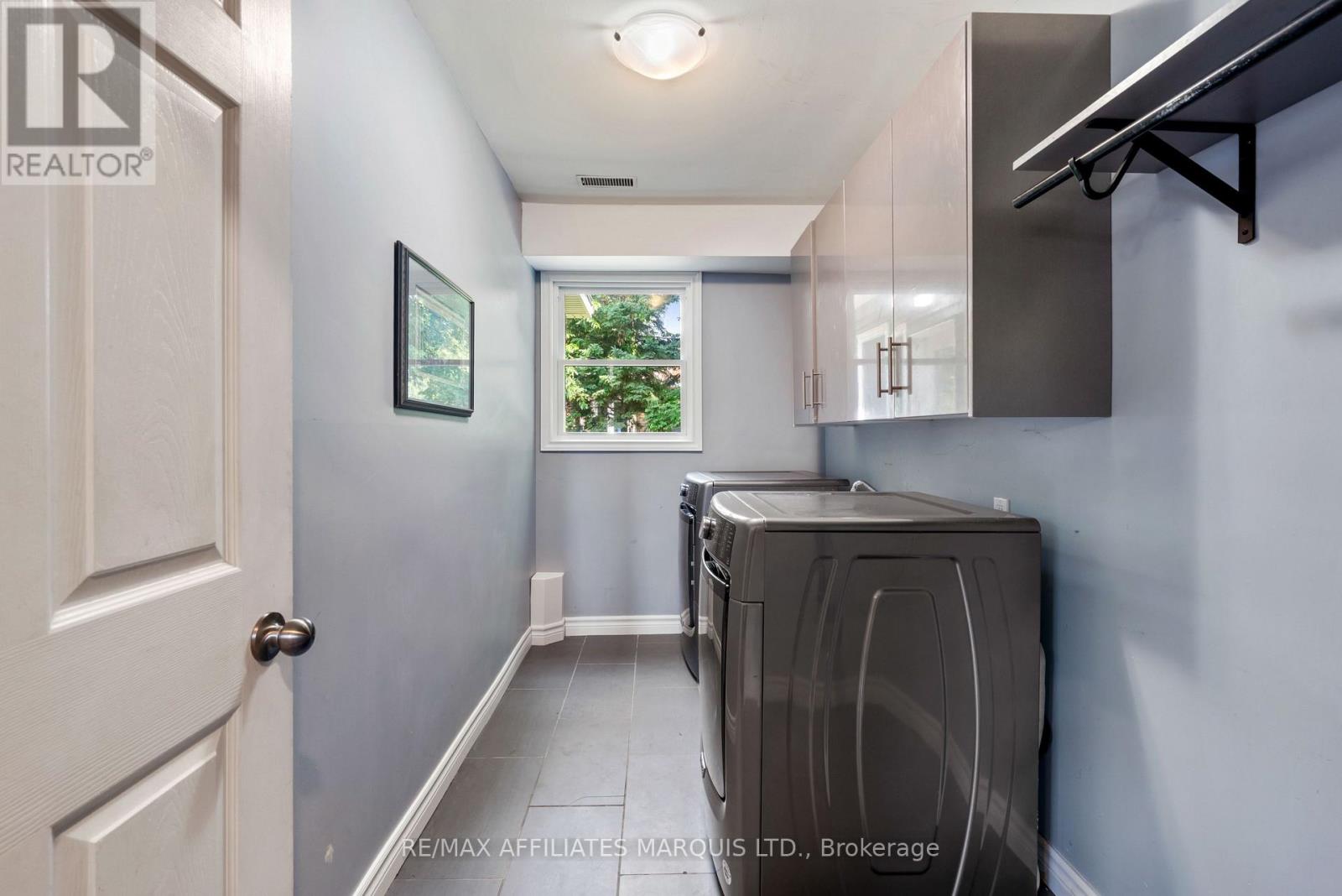 1507 CATHERINE STREET - 33