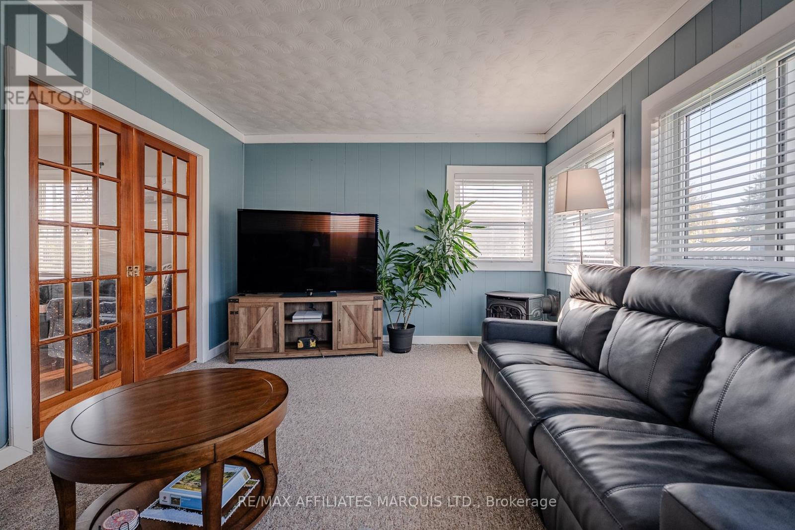 7 FARRAN DRIVE - 19