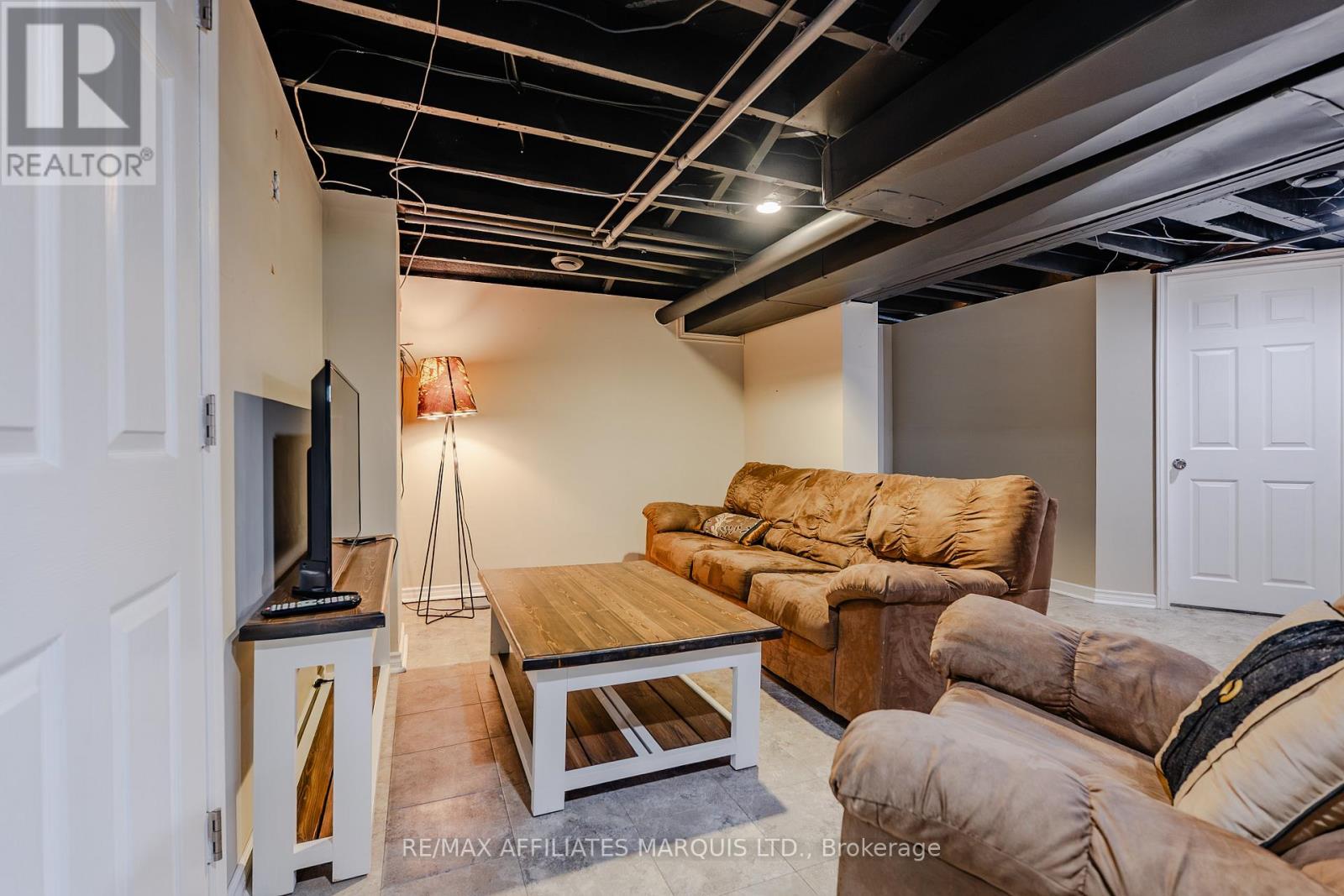 7 FARRAN DRIVE - 34