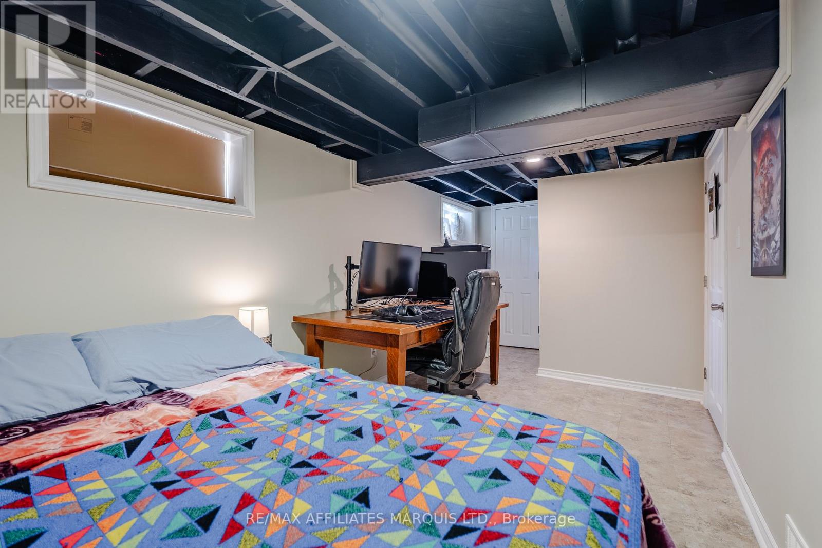 7 FARRAN DRIVE - 36