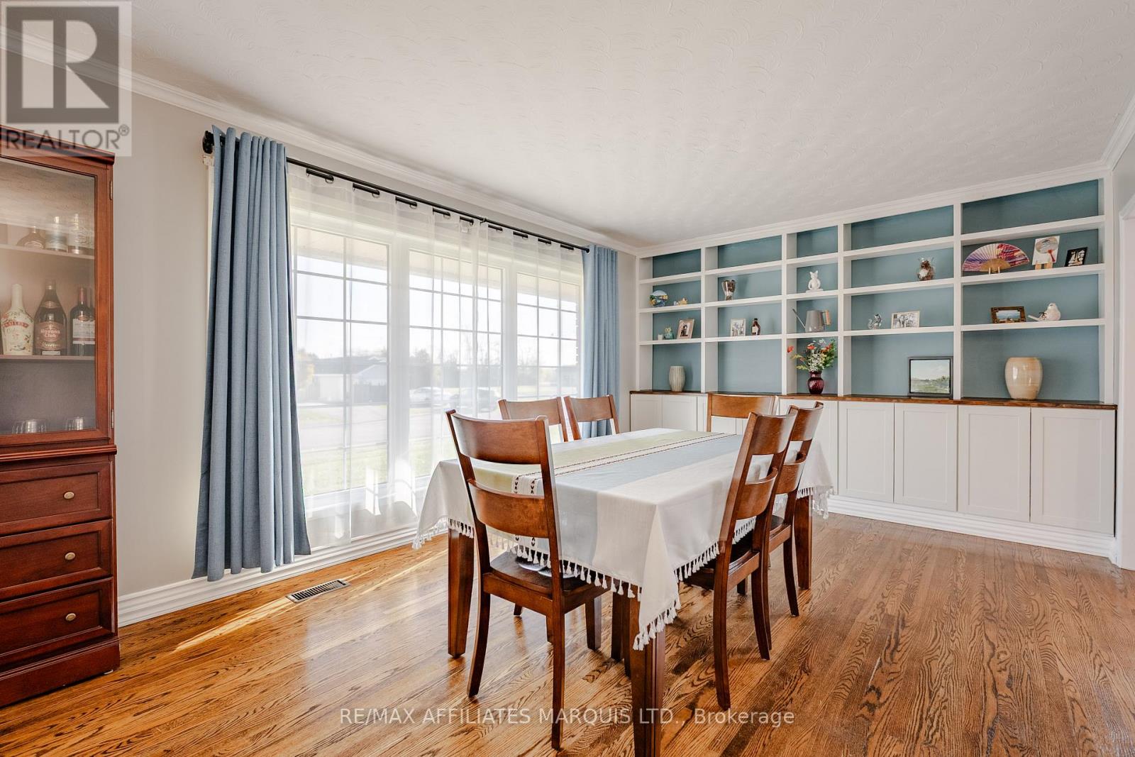 7 FARRAN DRIVE - 9