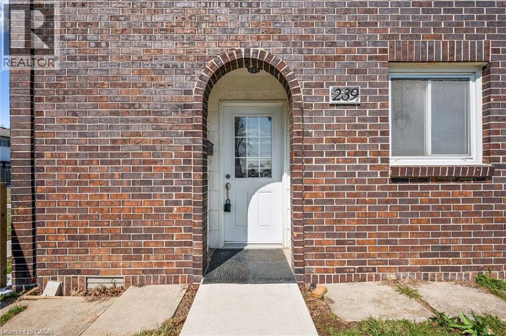 31 GREENGATE Road Unit# 239, Guelph, Ontario, N1H6R3 — Photo 2