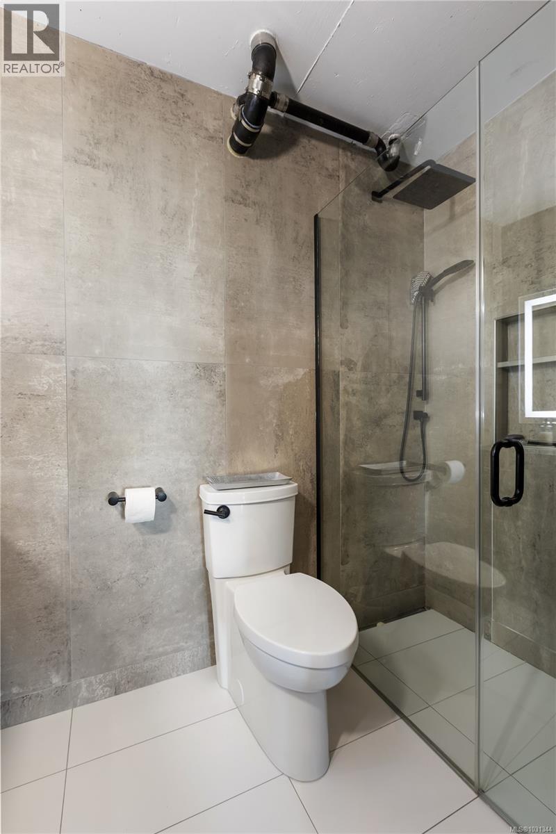 902 250 Douglas Street, Victoria