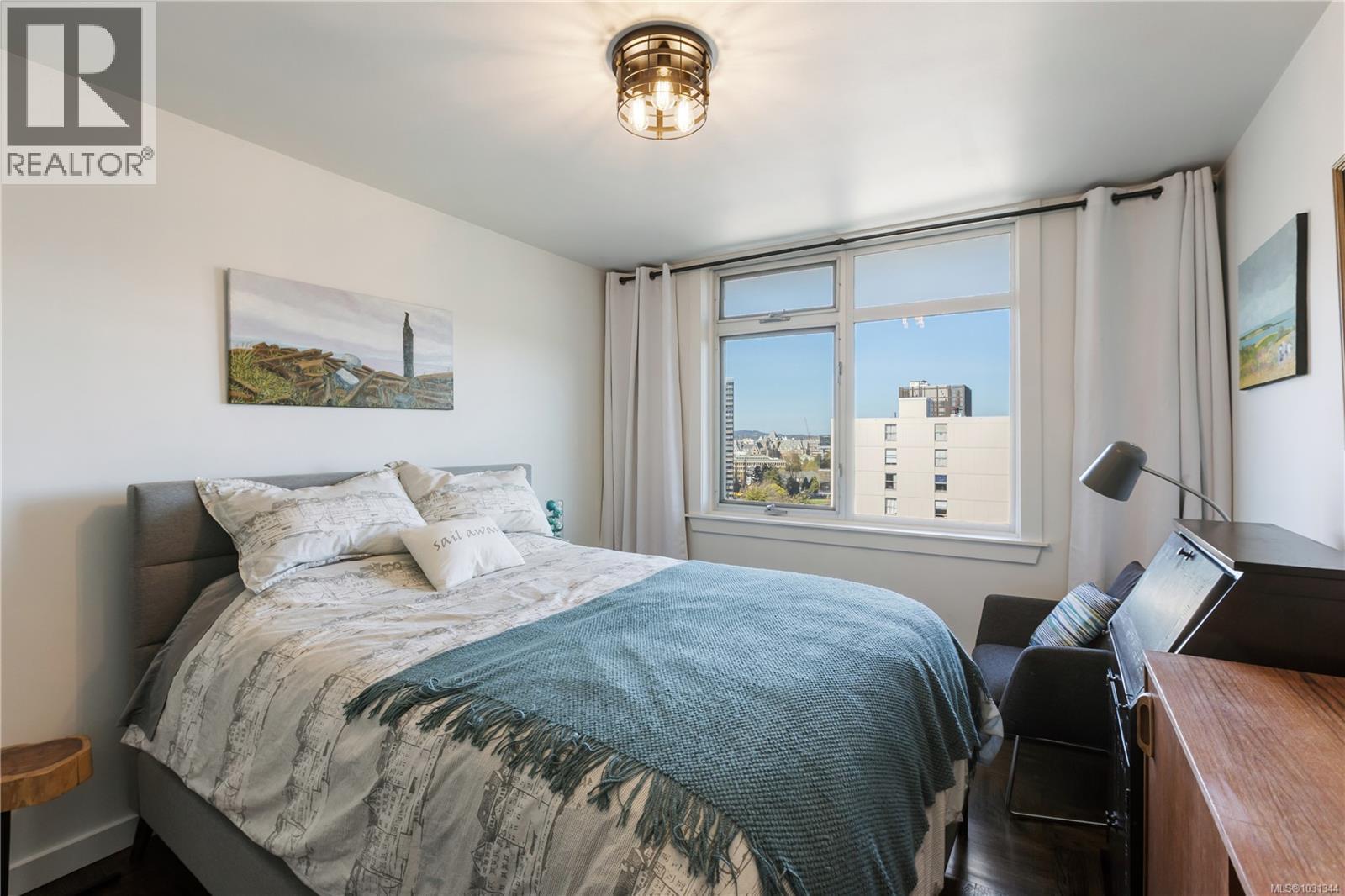 902 250 Douglas Street, Victoria