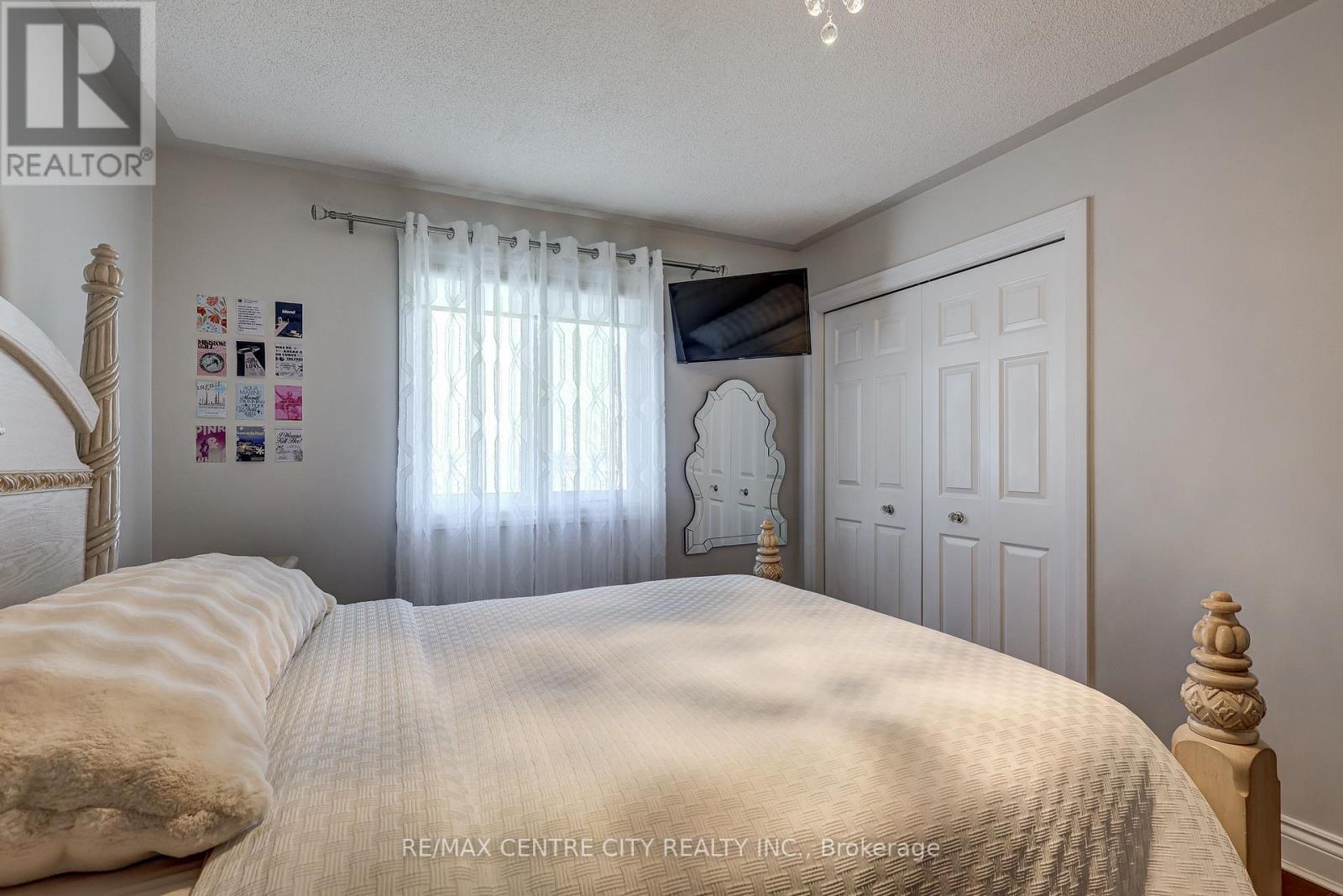 39876 SHADY LANE CRESCENT Property Photo