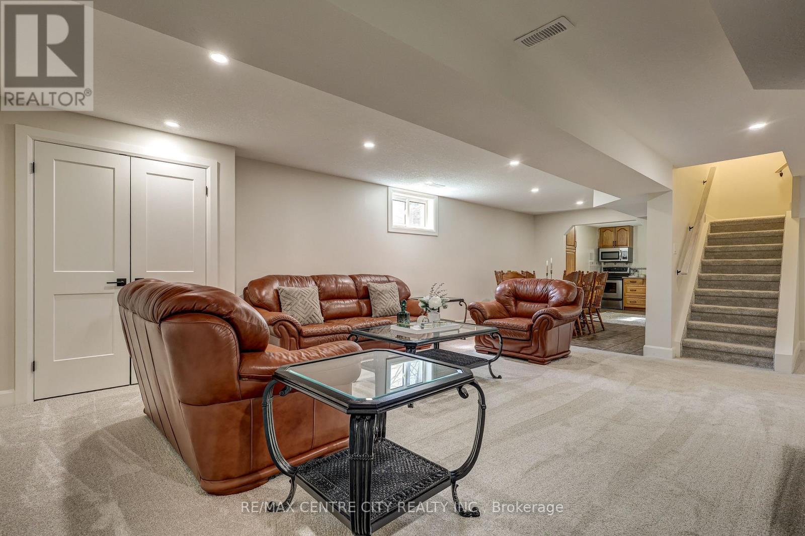 39876 SHADY LANE CRESCENT Property Photo