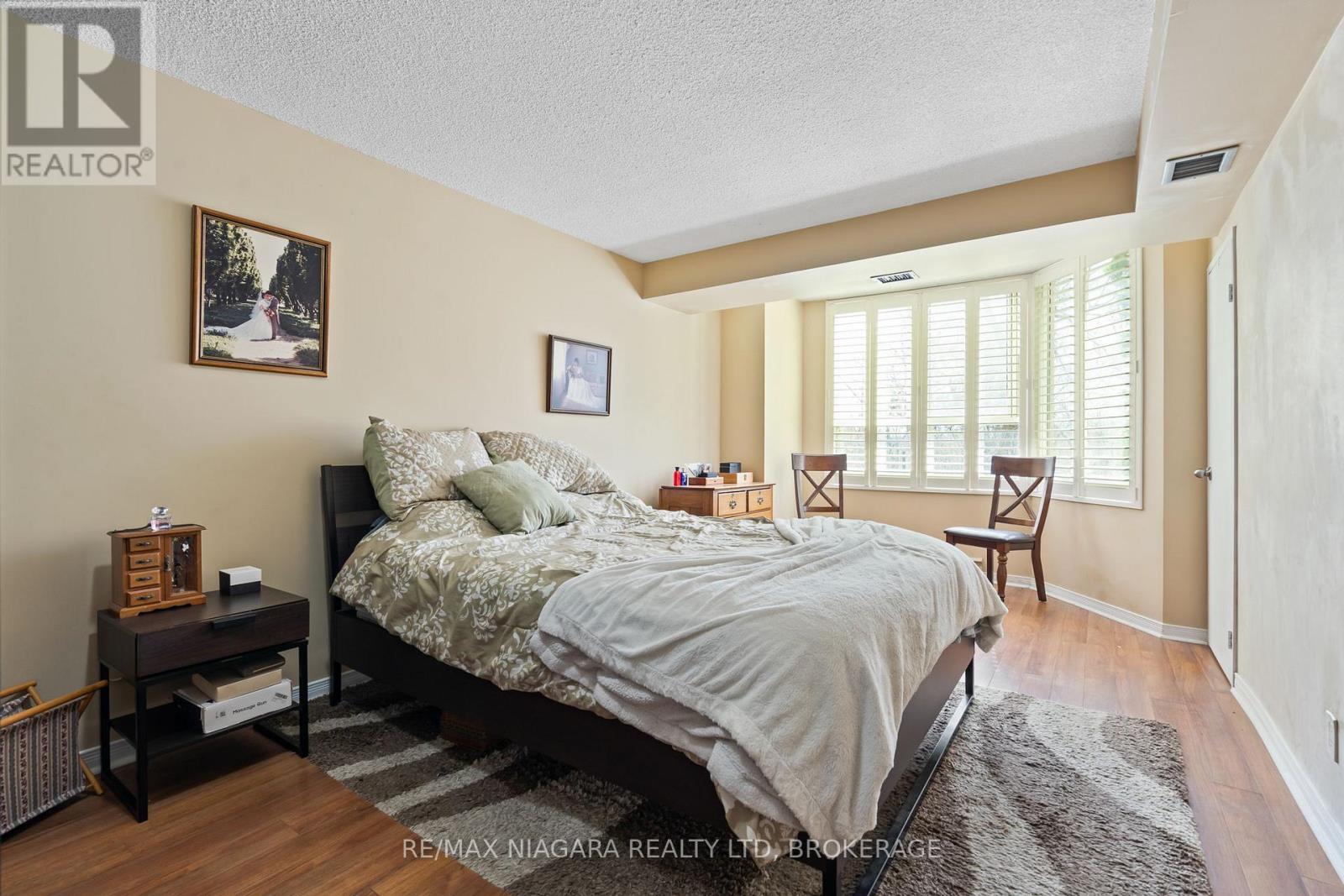B5 - 7 GALE CRESCENT — photo 21