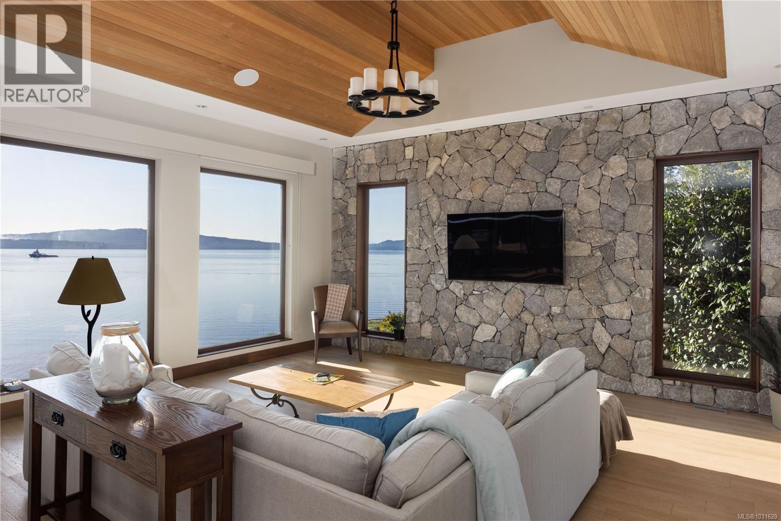 3070 BEACHFRONT CRES - 11