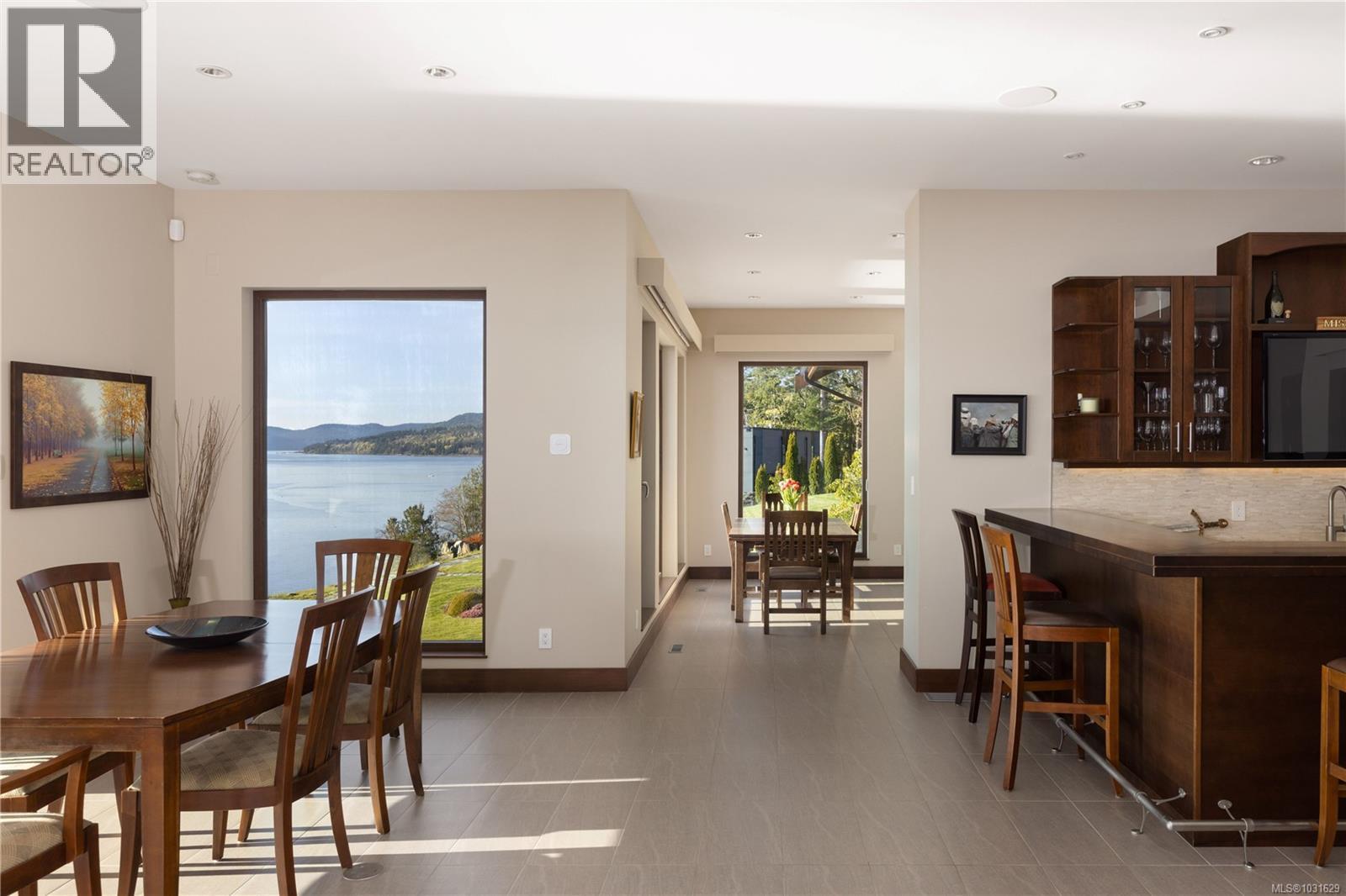 3070 BEACHFRONT CRES - 22