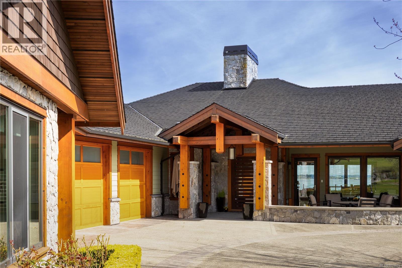 3070 BEACHFRONT CRES - 69