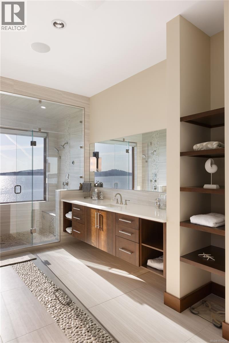 3070 BEACHFRONT CRES - 35