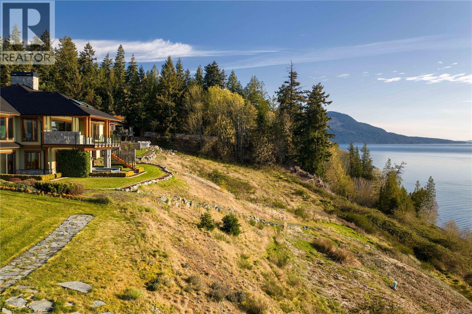 3070 BEACHFRONT CRES - 66