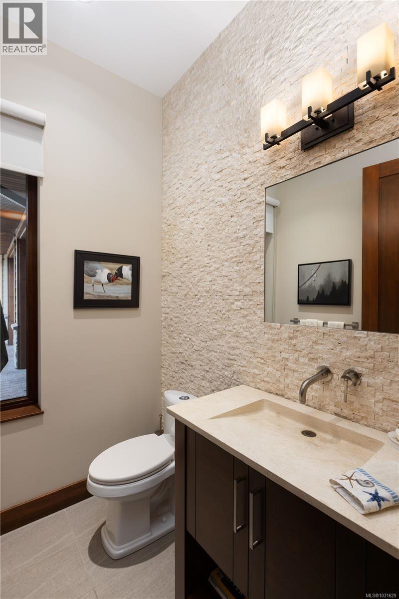 3070 BEACHFRONT CRES - 39