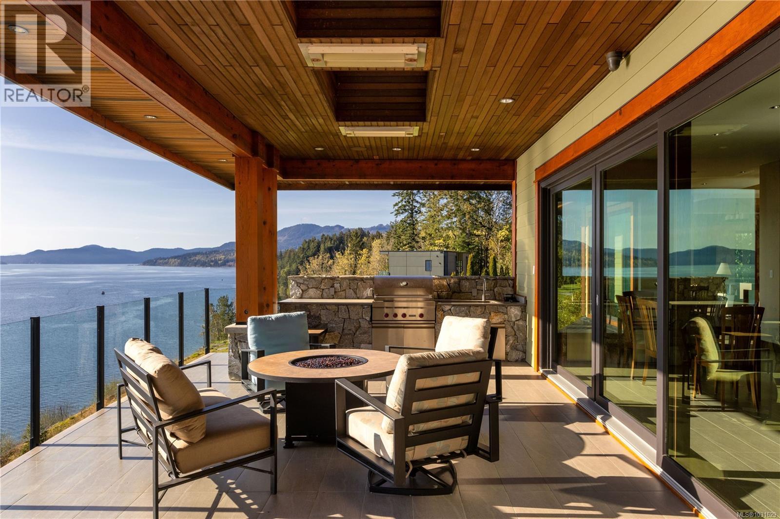 3070 BEACHFRONT CRES - 58