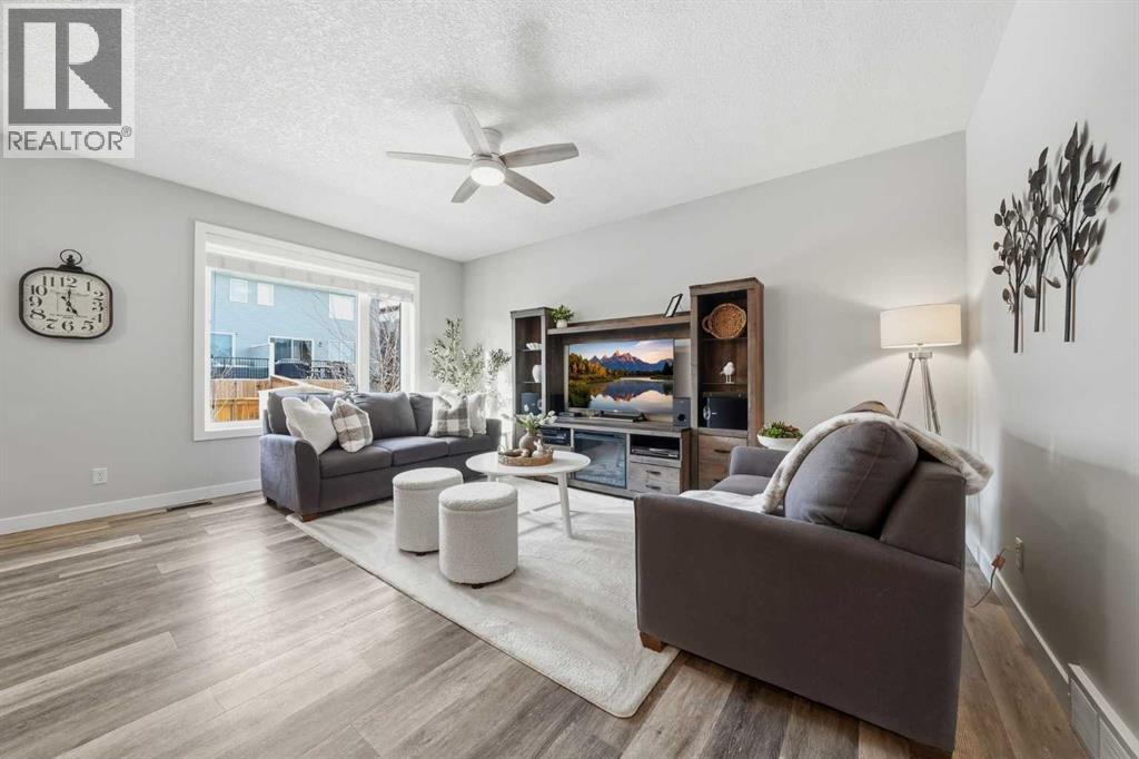 141 Willow Park, Cochrane