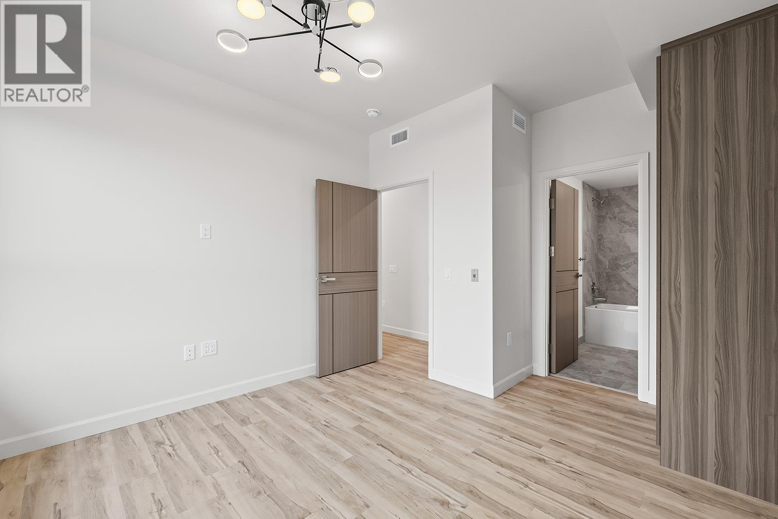 #413 630 Boynton Place - 29