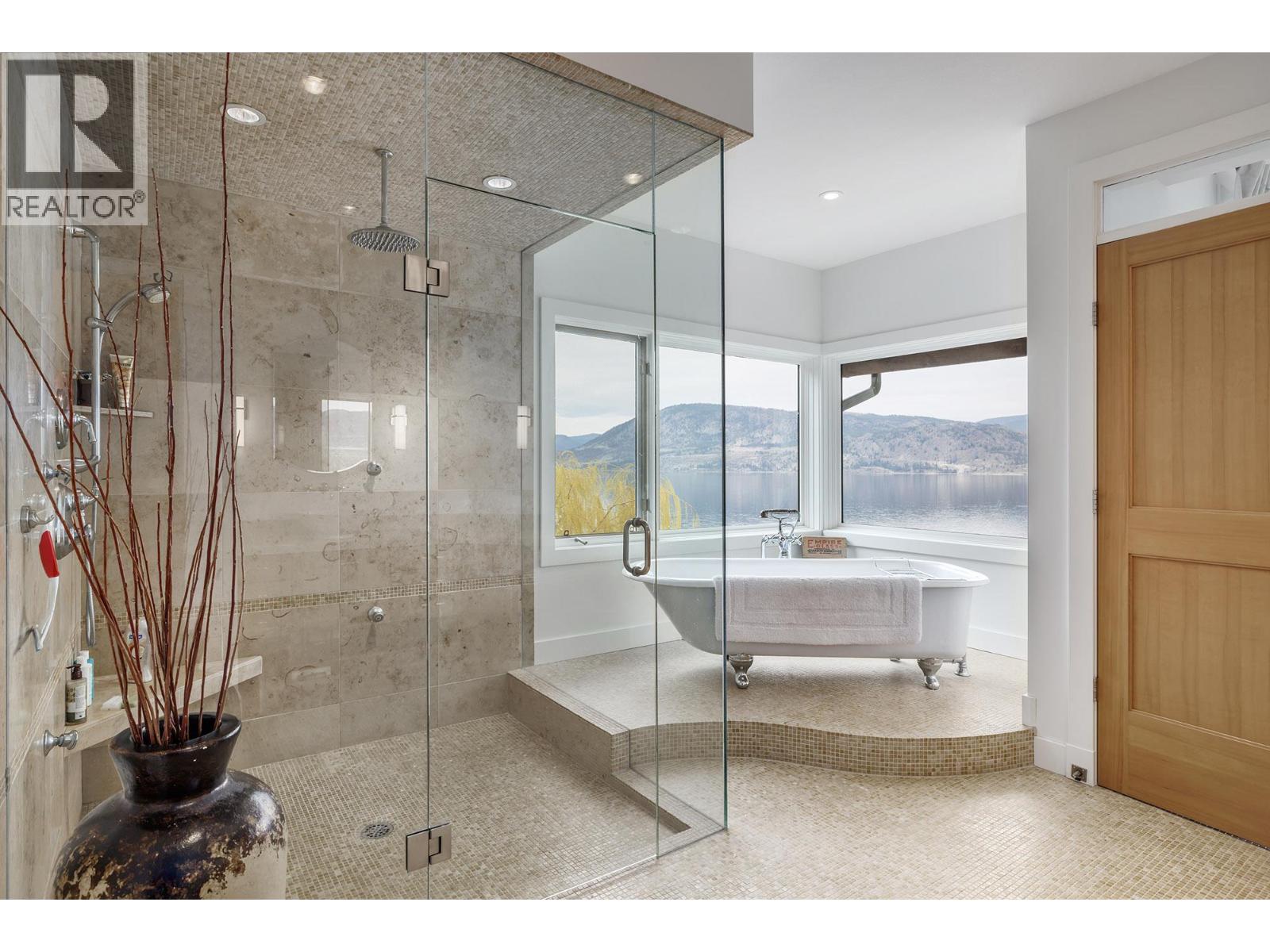  6850 Lakeshore Road, Kelowna