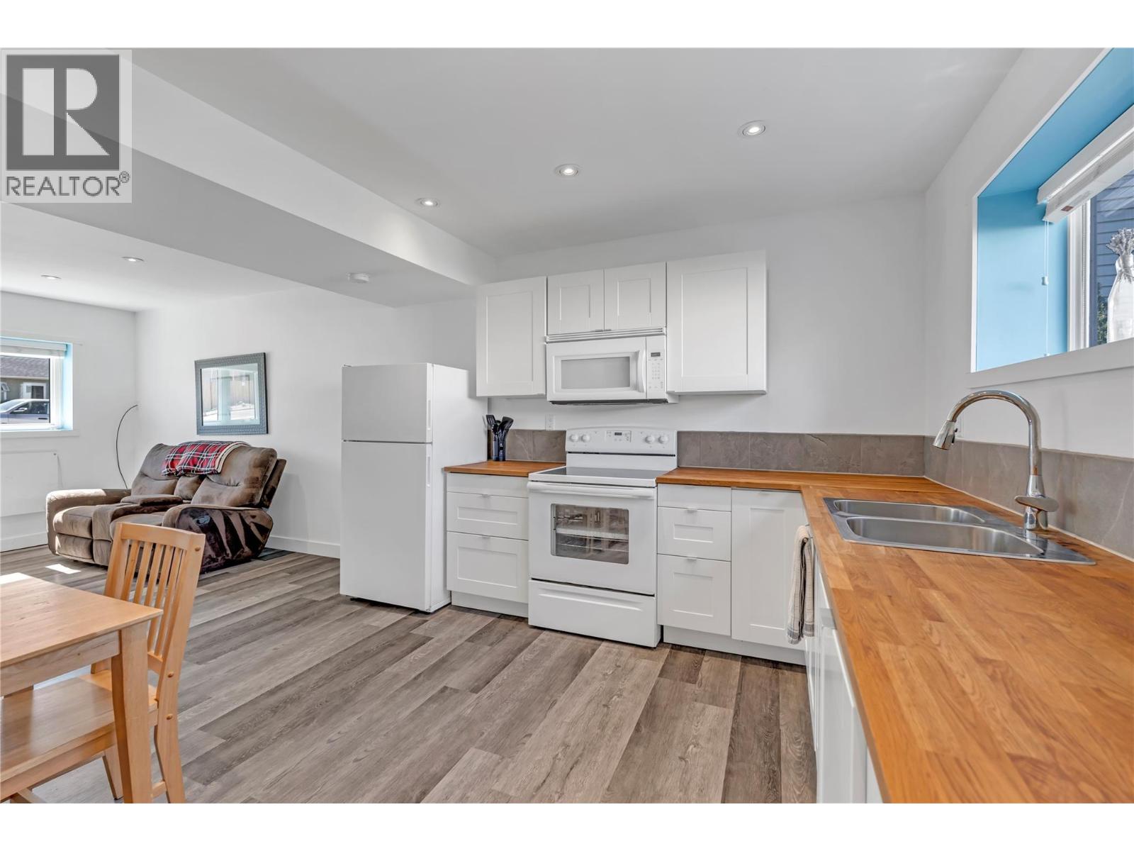239 Roy Avenue - 23