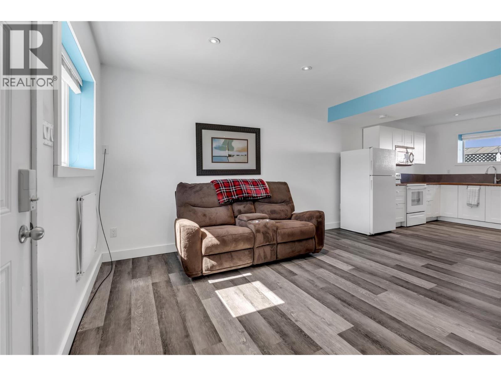 239 Roy Avenue - 19