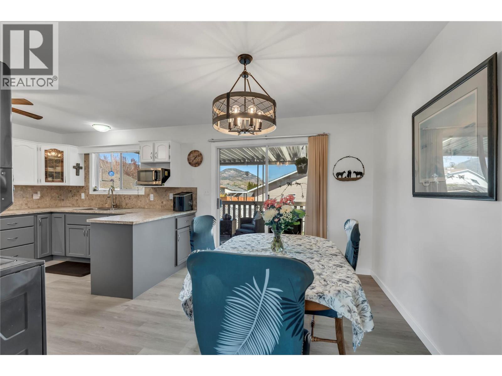 239 Roy Avenue - 11