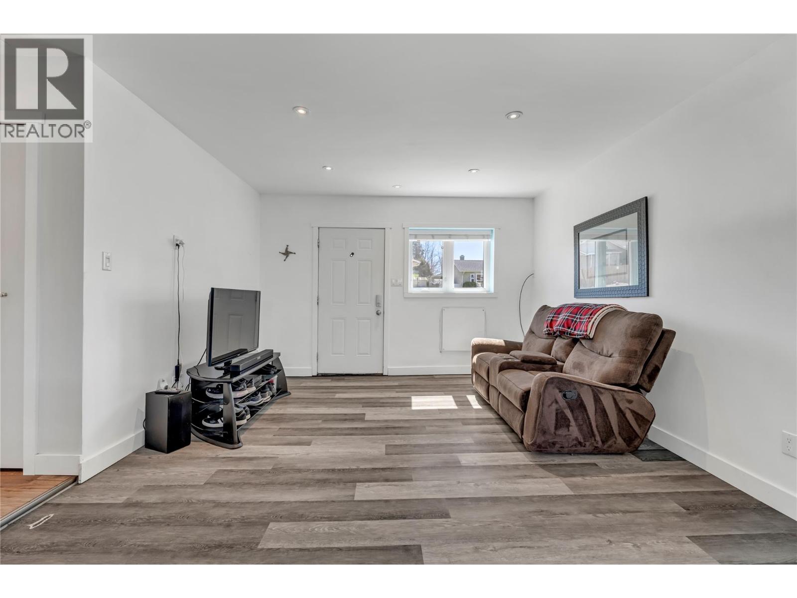 239 Roy Avenue - 25