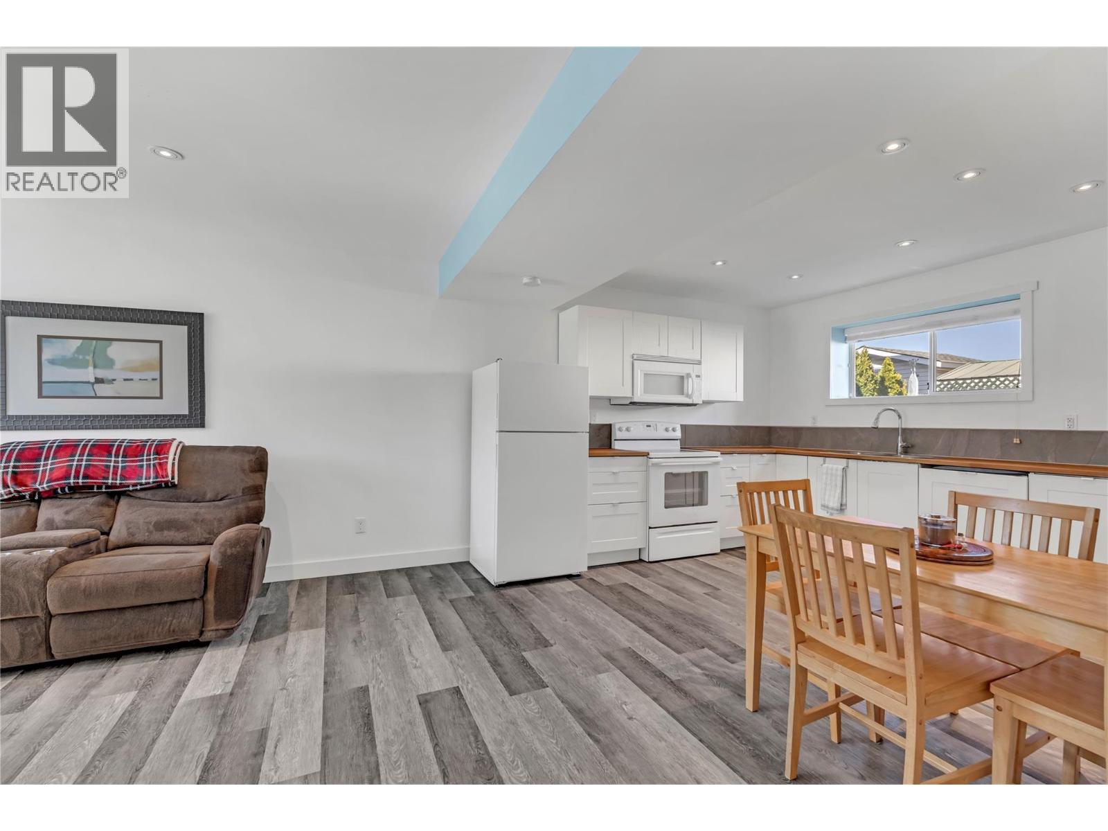 239 Roy Avenue - 32