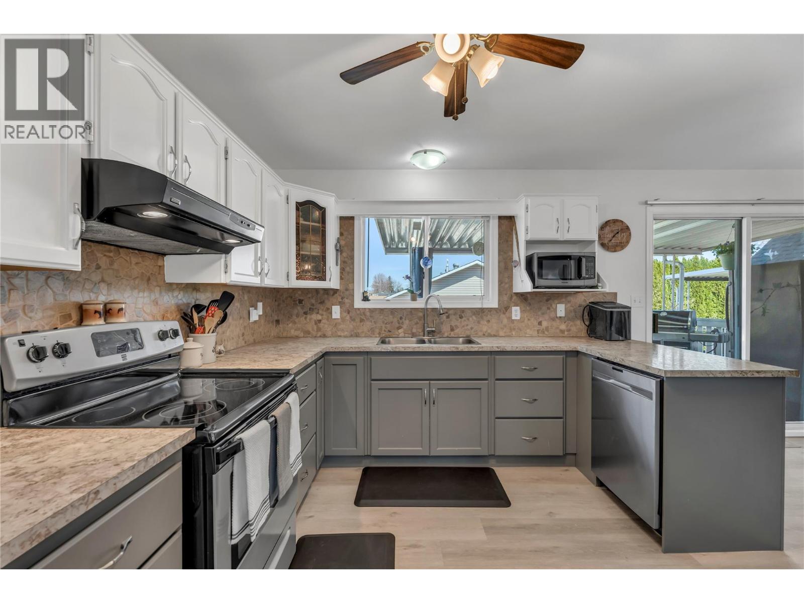 239 Roy Avenue - 7