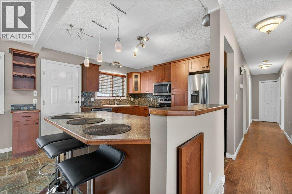 1610 16 AVENUE SE - 14