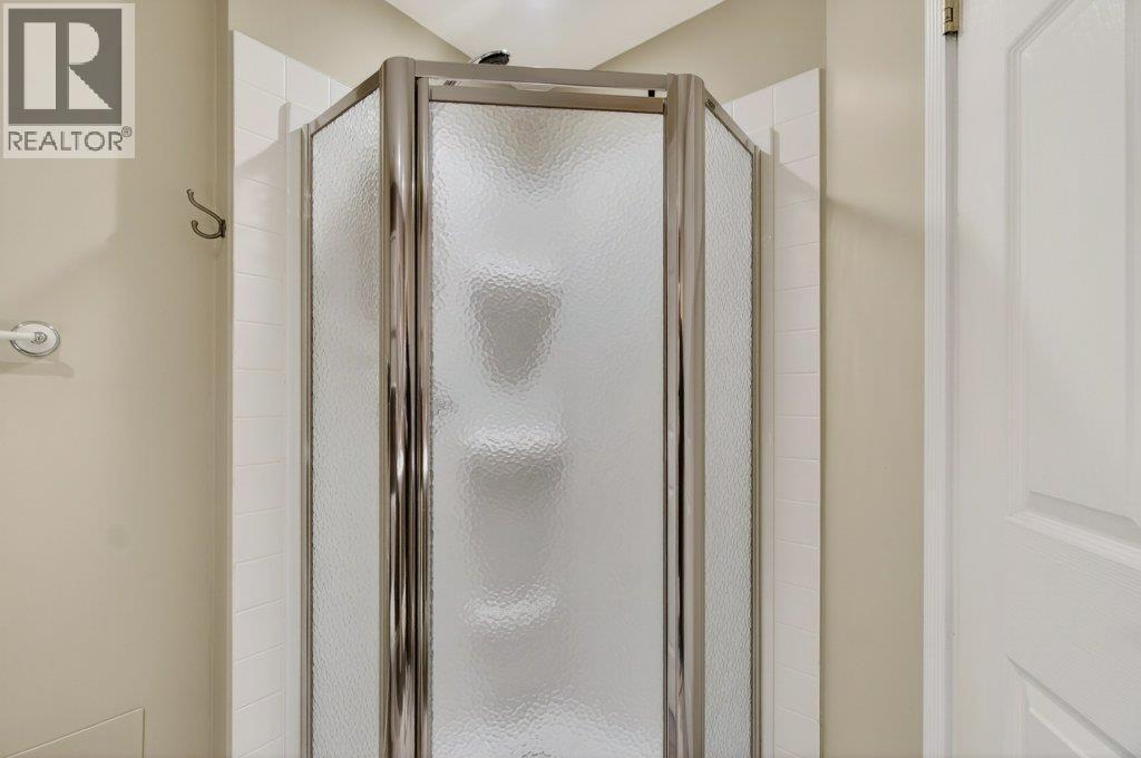 1610 16 AVENUE SE - 37