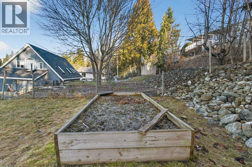 1610 16 AVENUE SE - 51