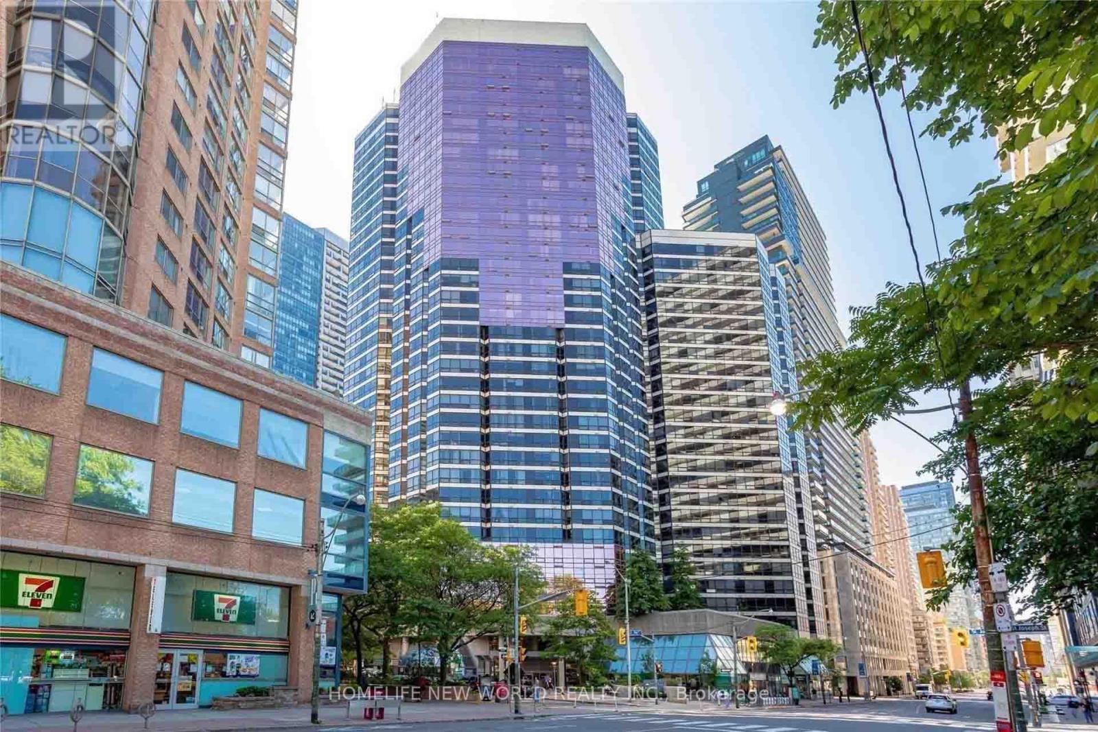 2012 - 1001 BAY STREET