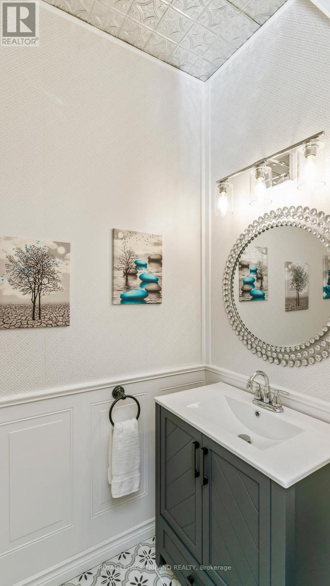 10 PRESPA COURT Property Photo