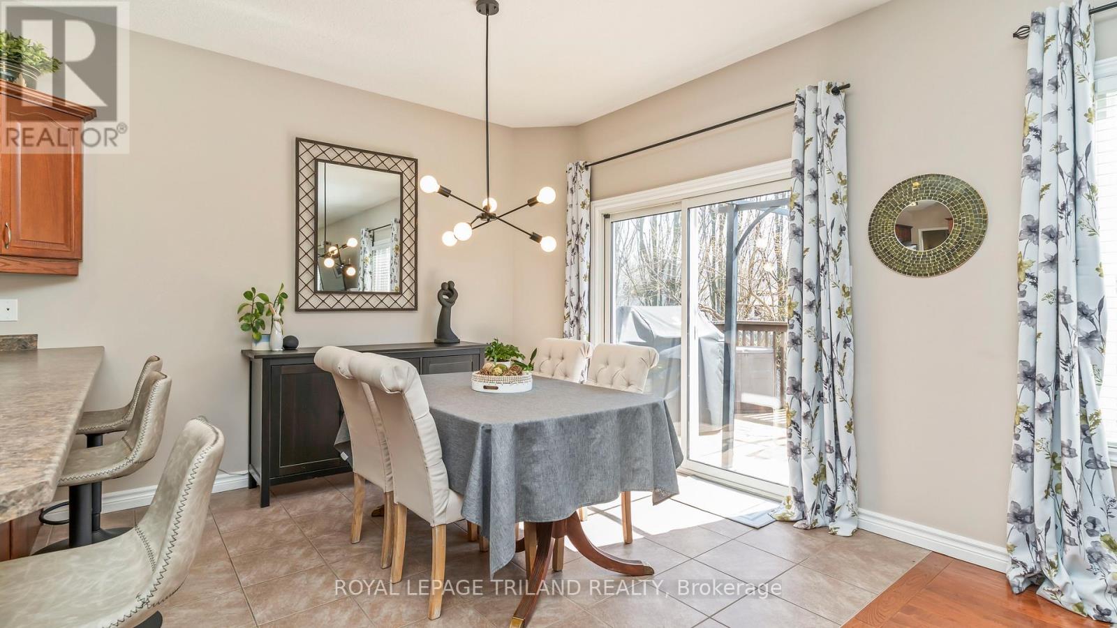 10 PRESPA COURT Property Photo