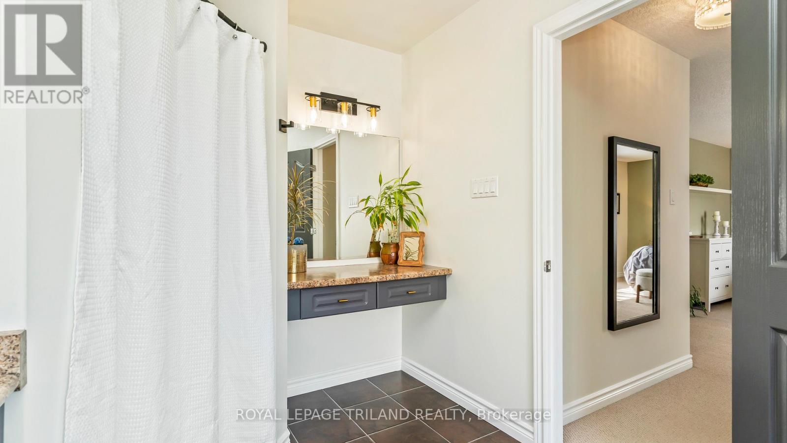 10 PRESPA COURT Property Photo