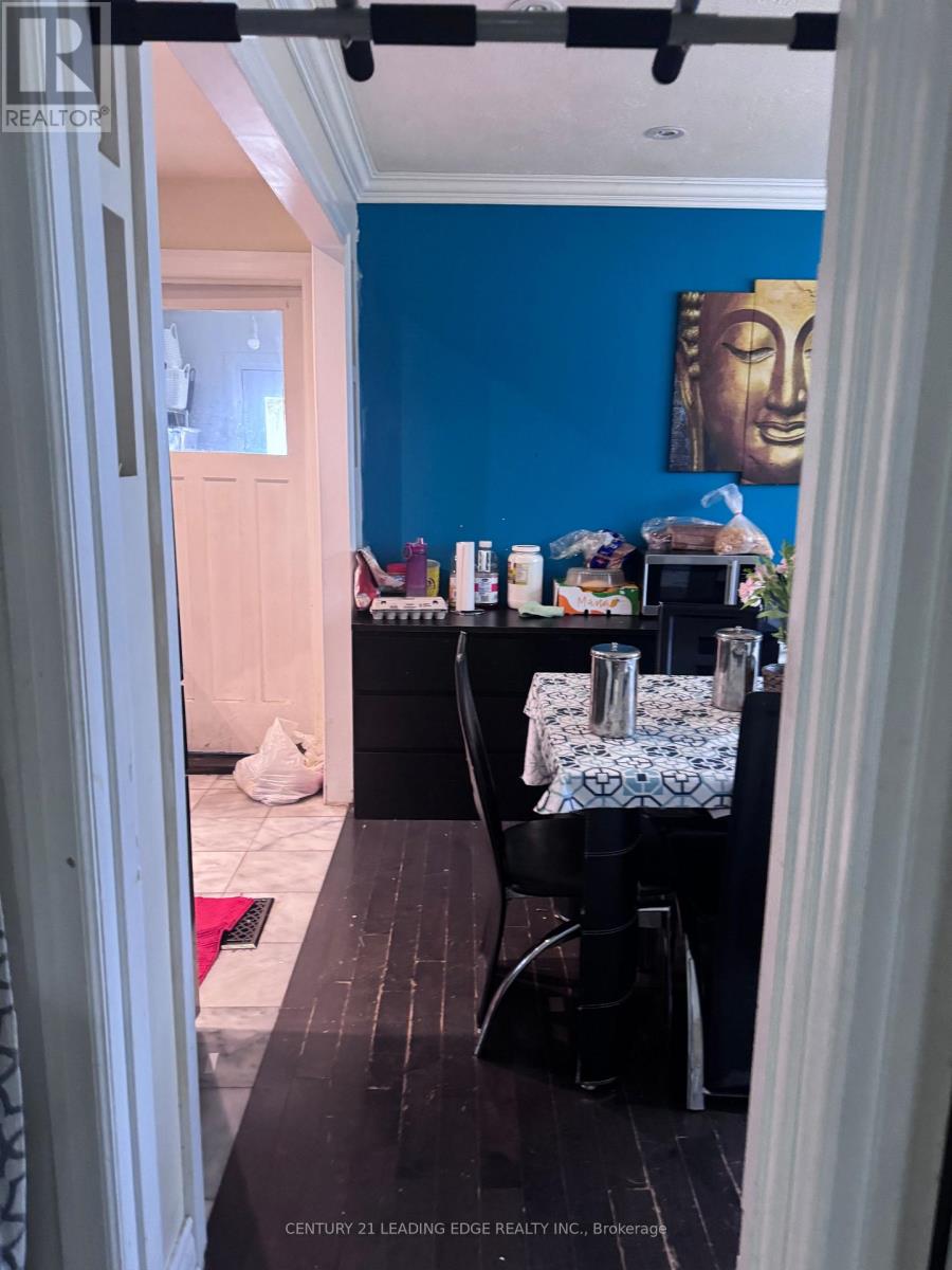 150 DONCASTER AVENUE - 9