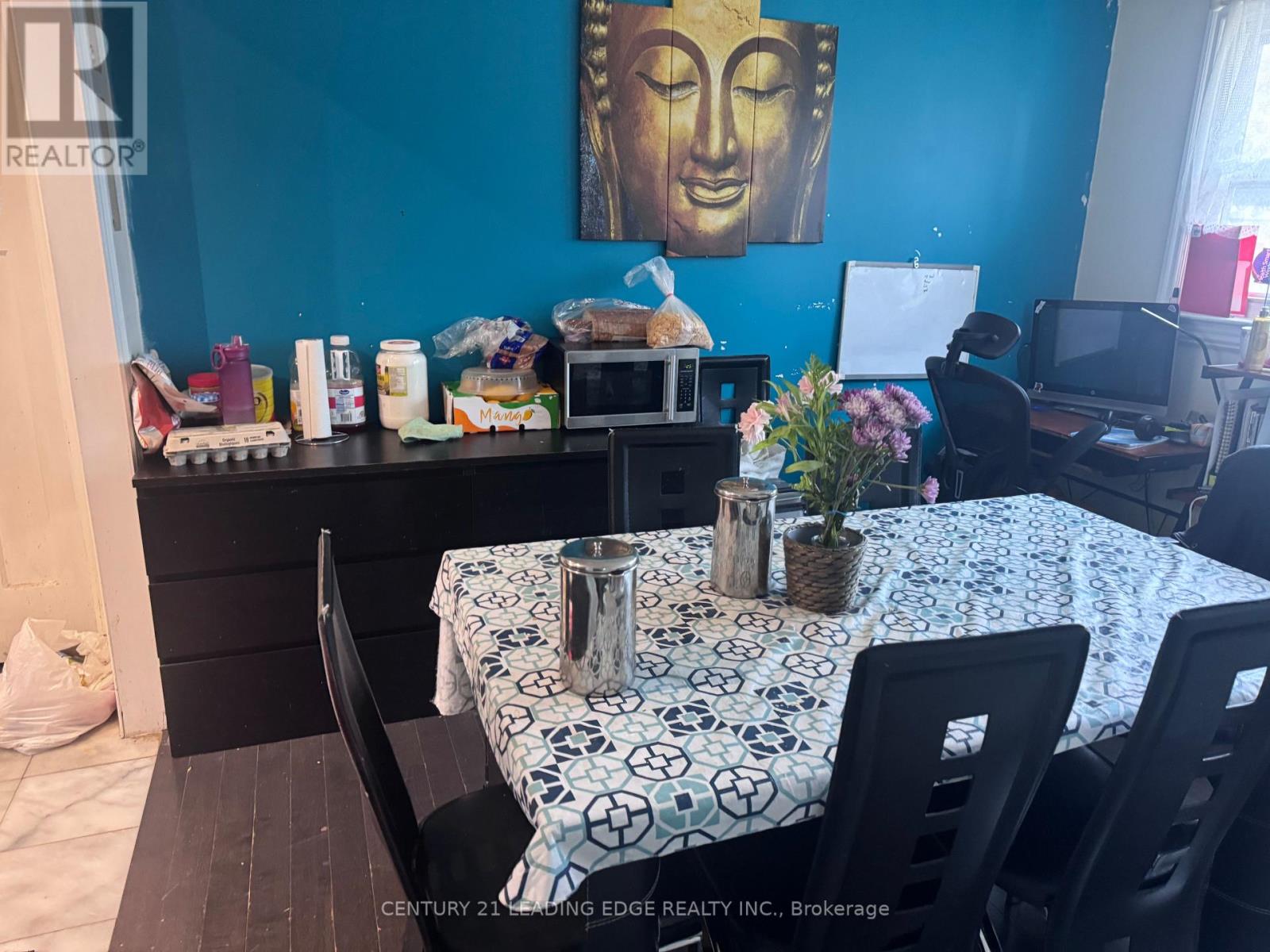 150 DONCASTER AVENUE - 11