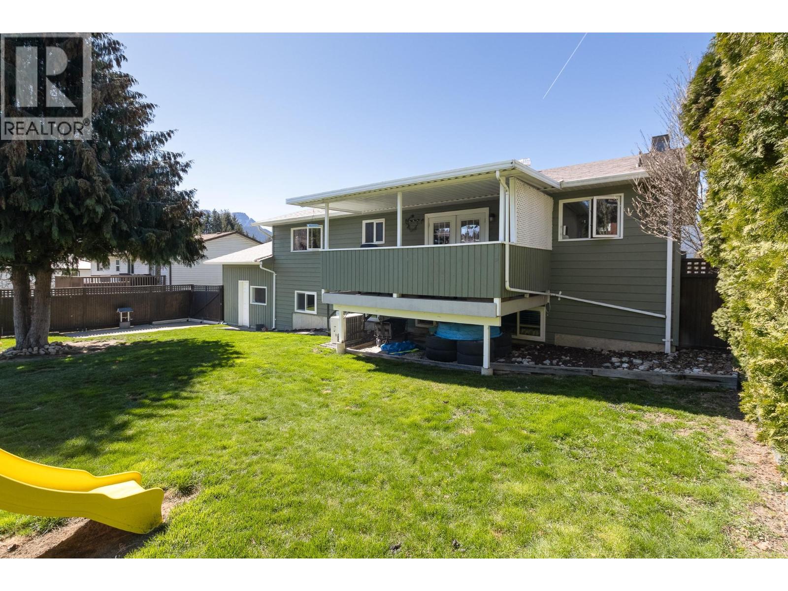 150 17 STREET NE - 27