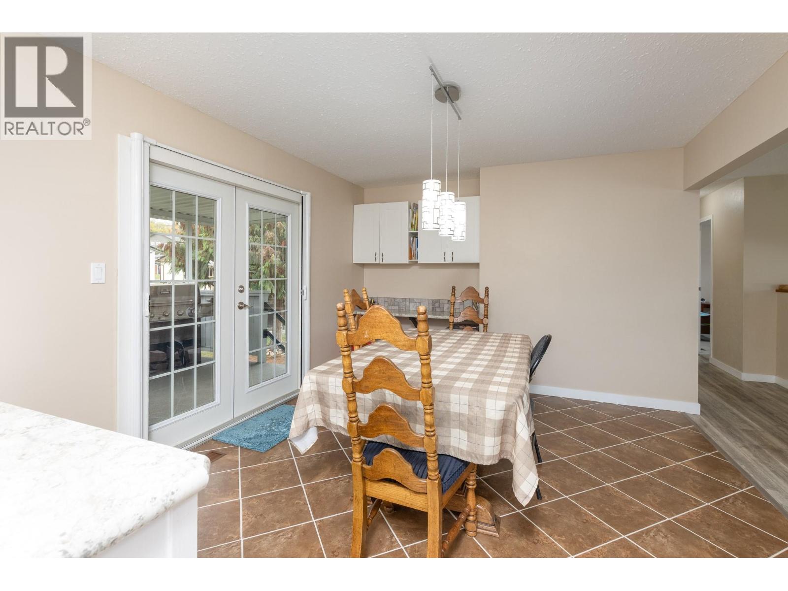 150 17 STREET NE - 8