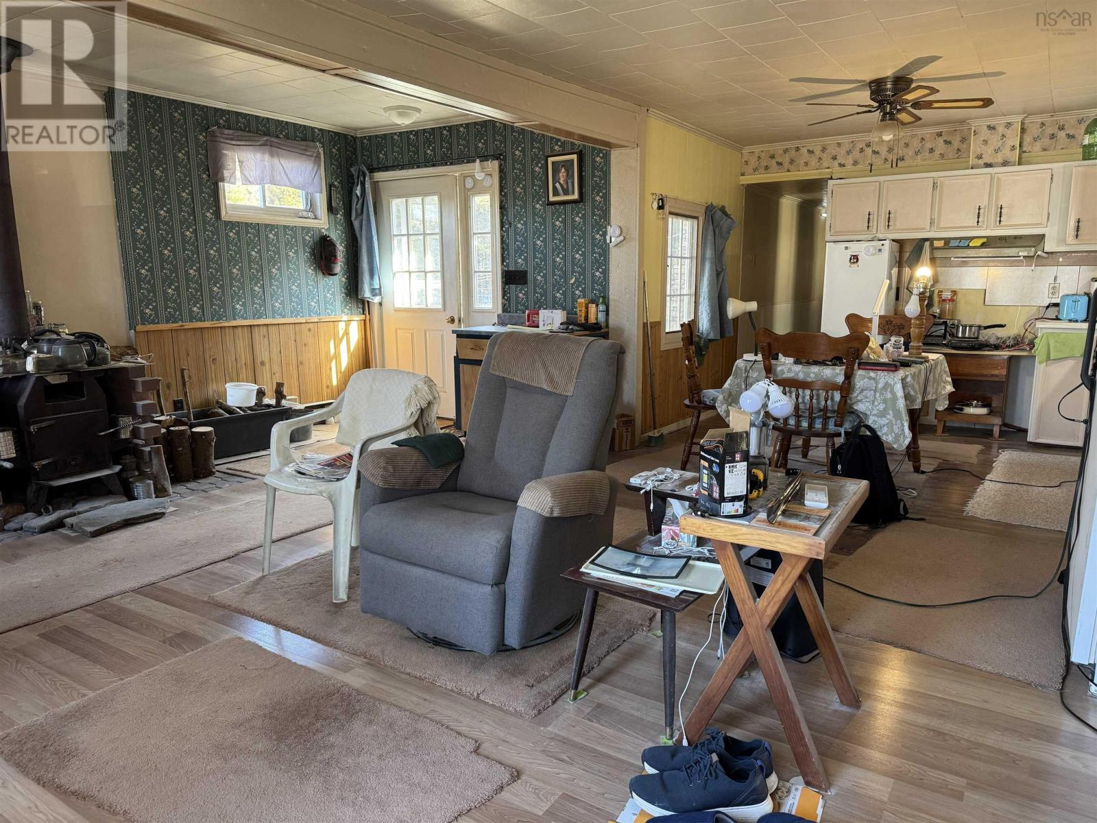 Property 19 of 31 of 102 East Torbrook Road