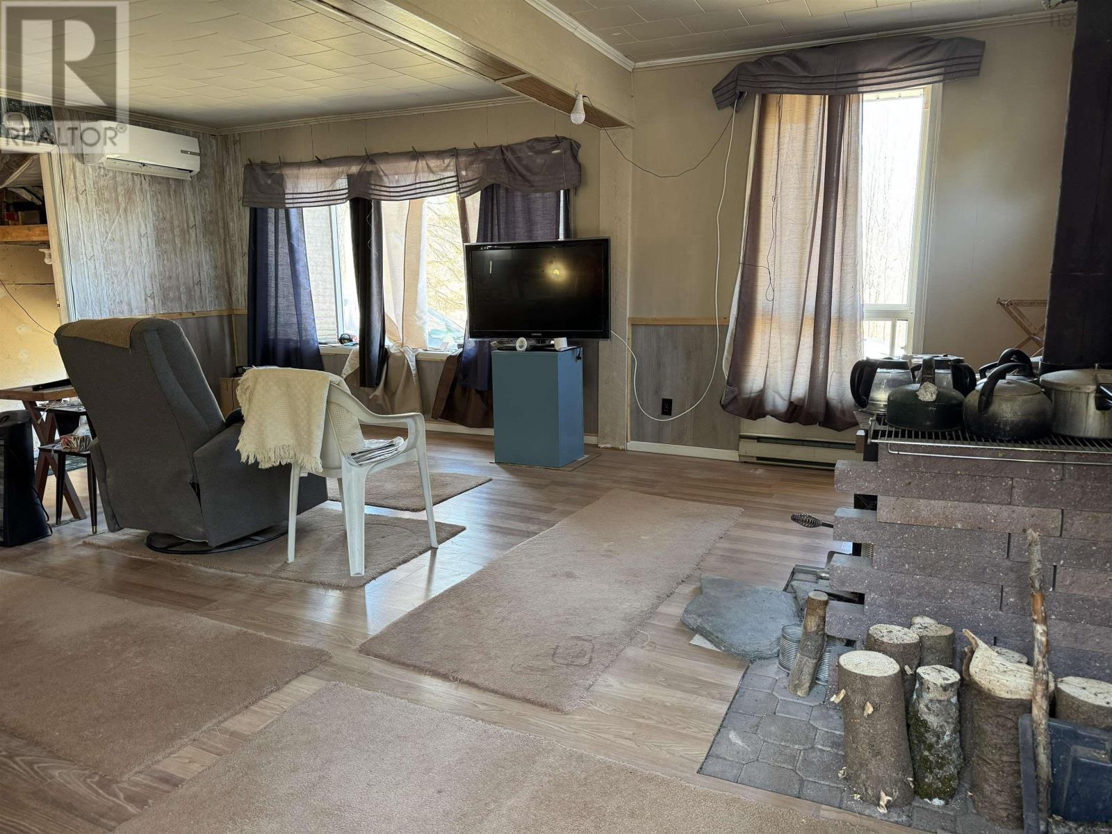 Property 15 of 31 of 102 East Torbrook Road