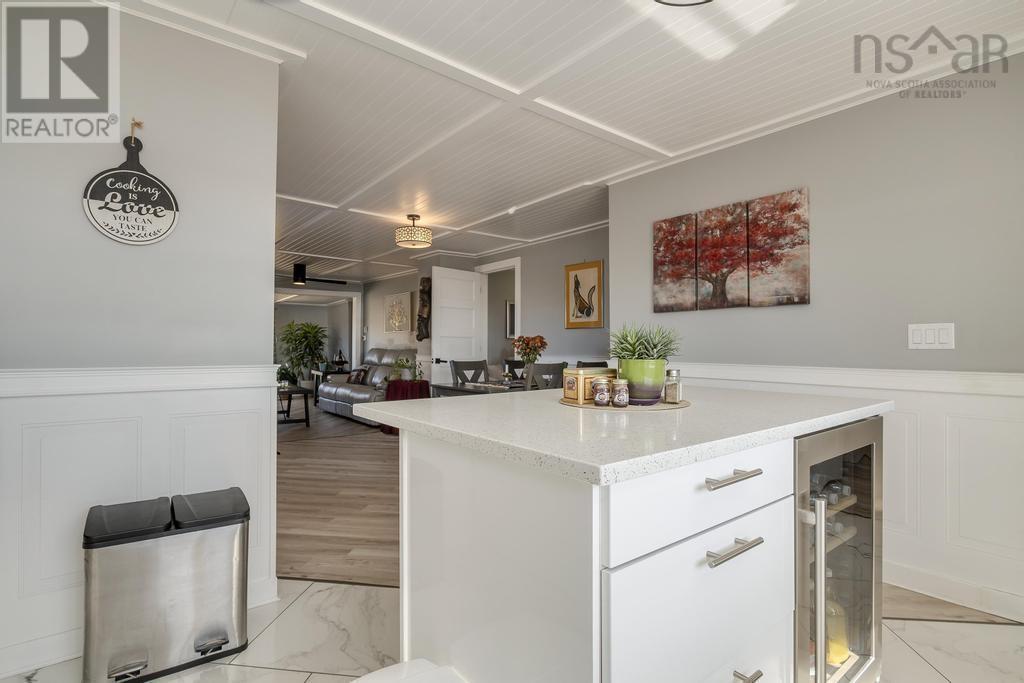 Property 37 of 49 of 19194 Highway 7